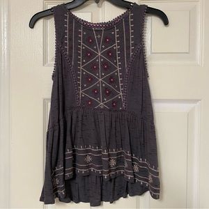 Grey floral accent tank- size S